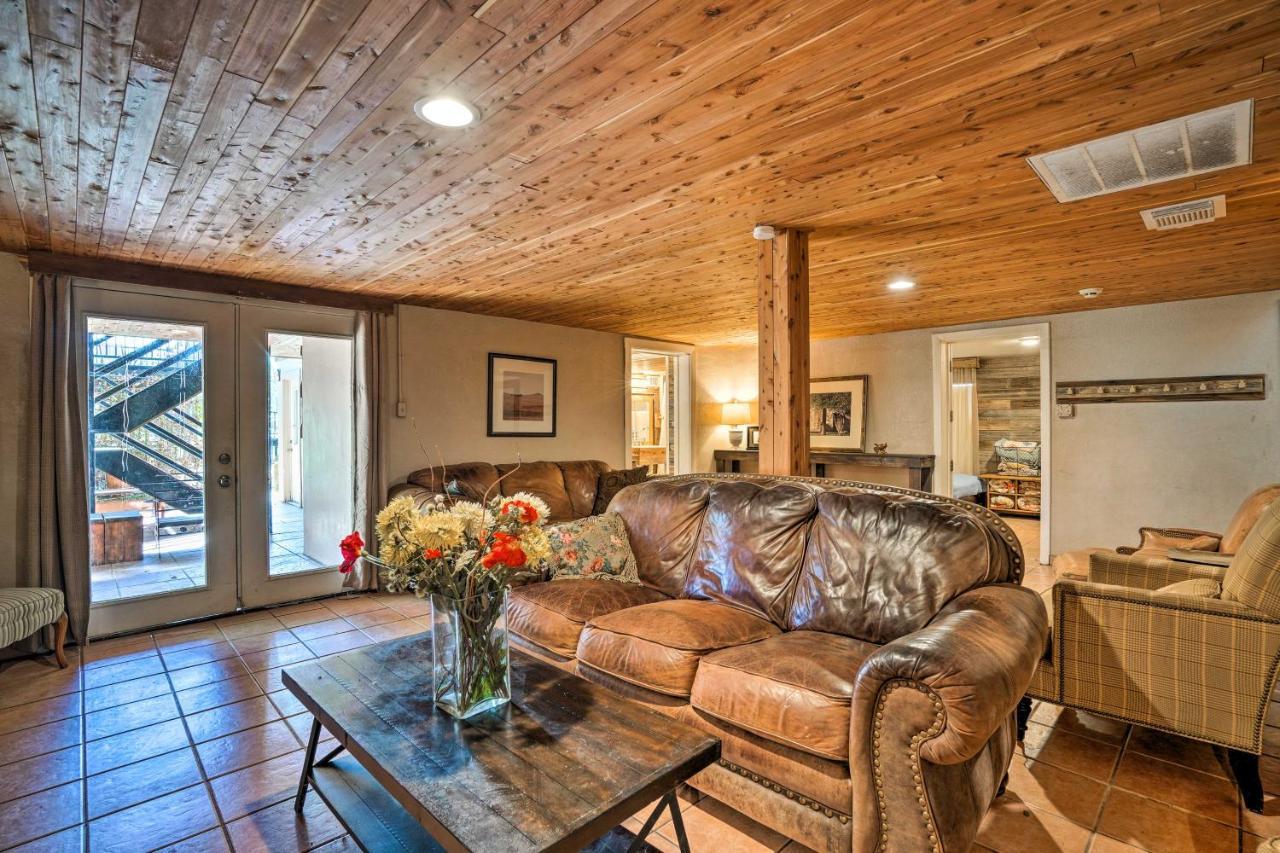 Waterfront Guadalupe River Lodge Home With Dock! シギーン エクステリア 写真